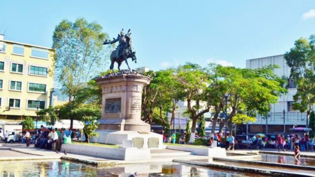 Plaza barrios